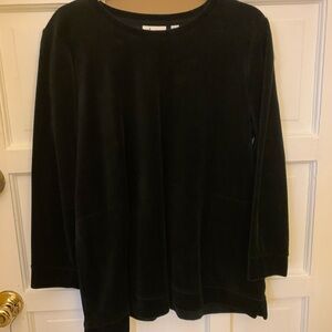 Classic Black Long Sleeve Velvet Tunic Top with Side Pockets PLAID
